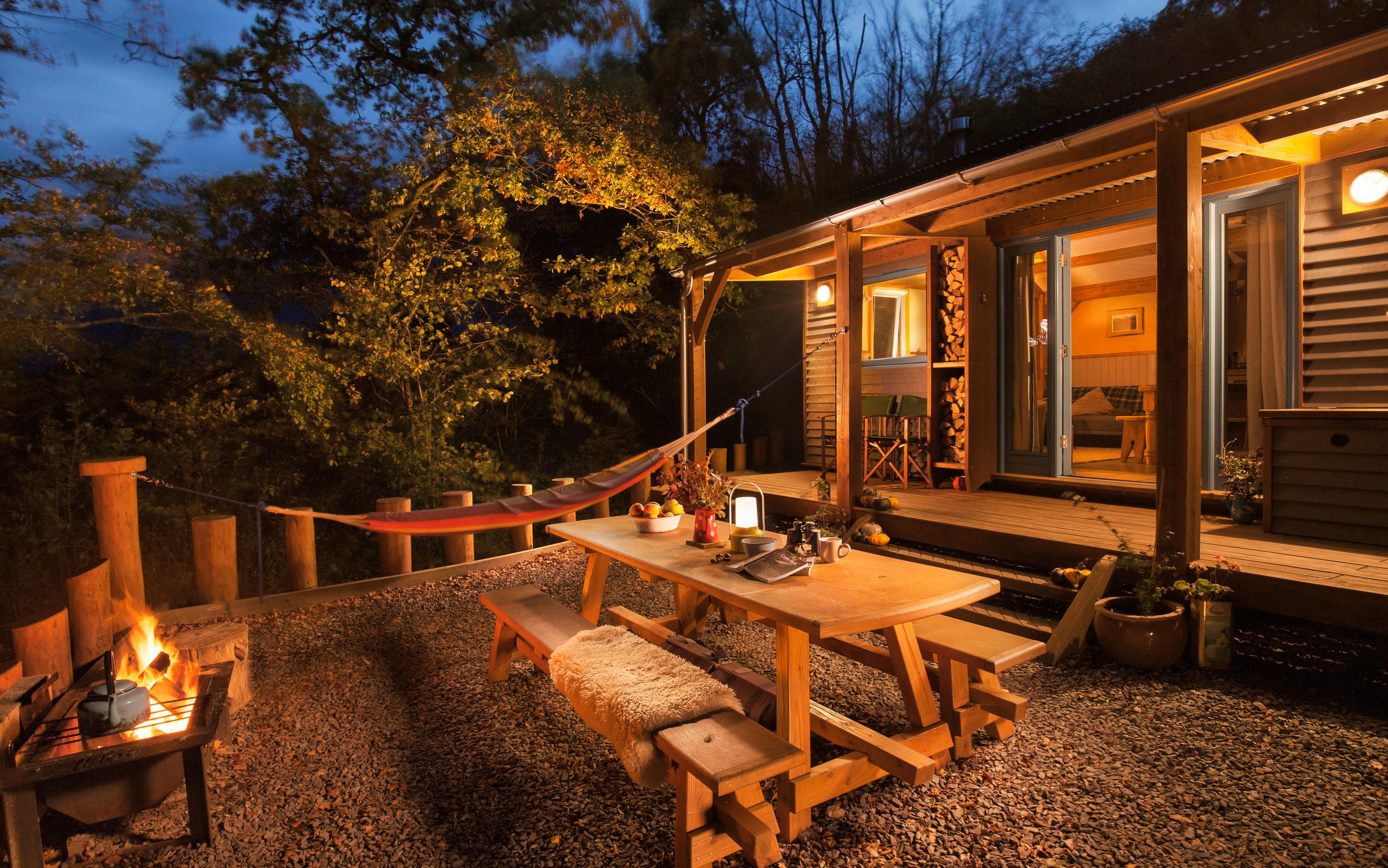 Snug Autumn Glamping Spots