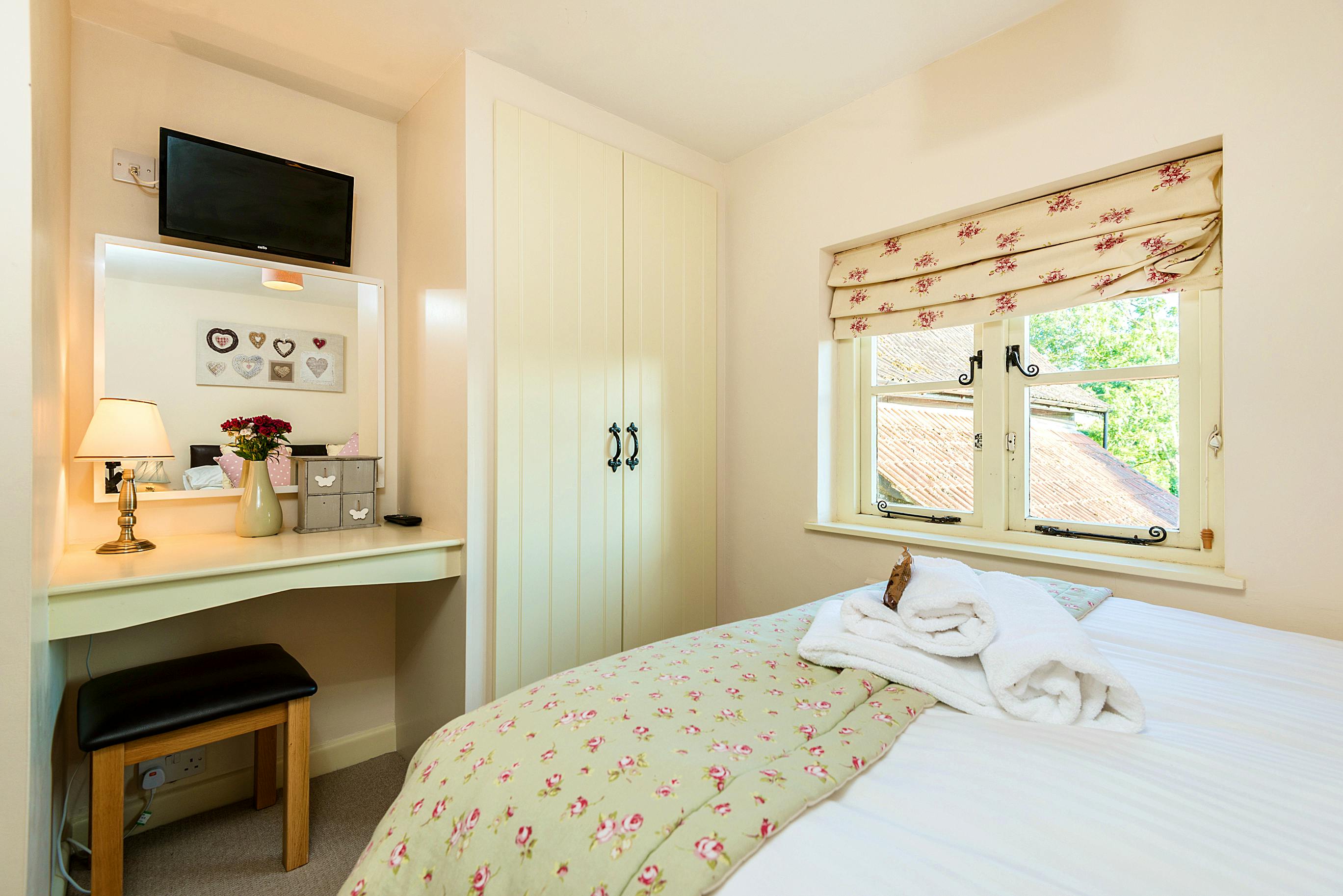 Pretty Double bedroom 