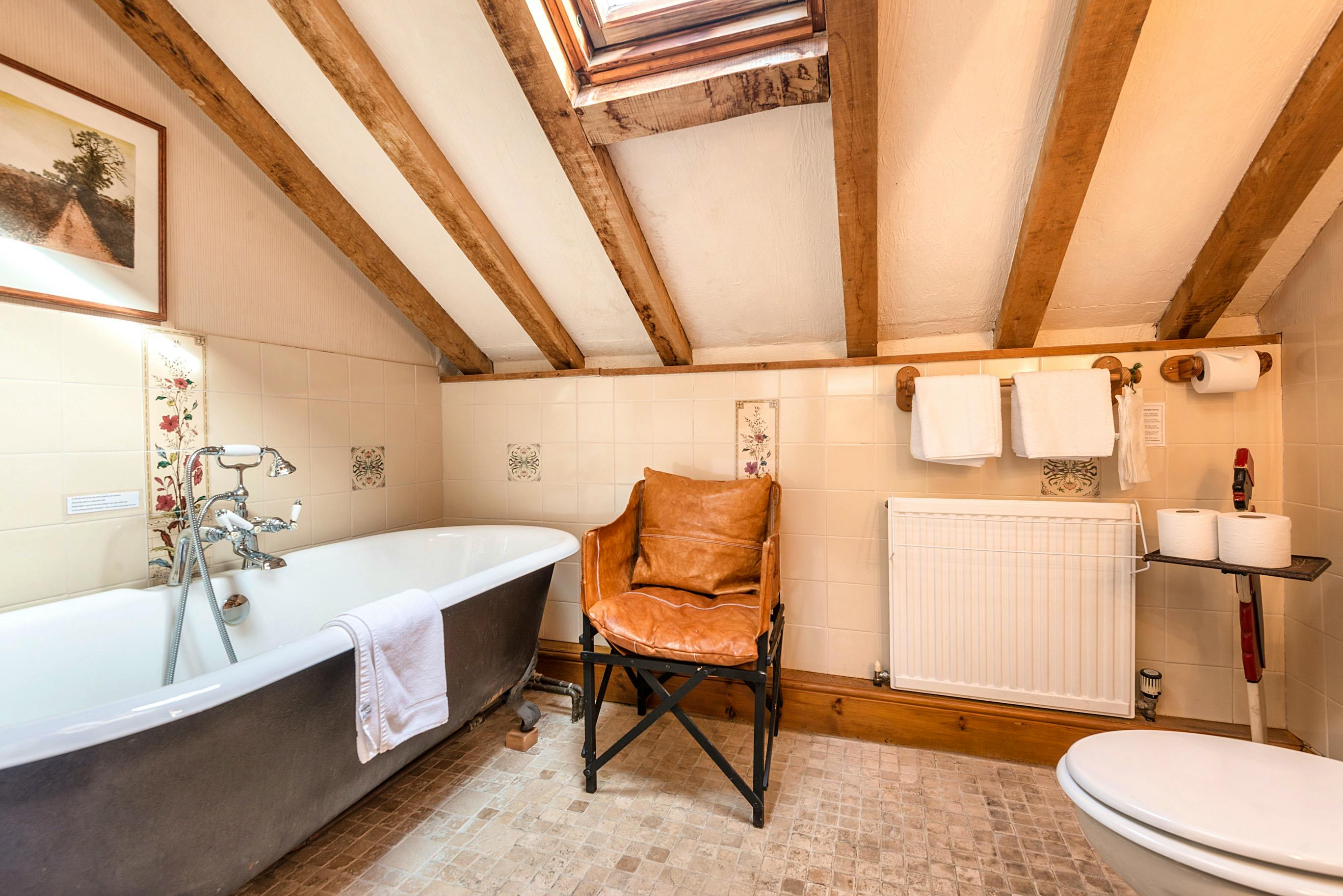 Family bathroom on first floor