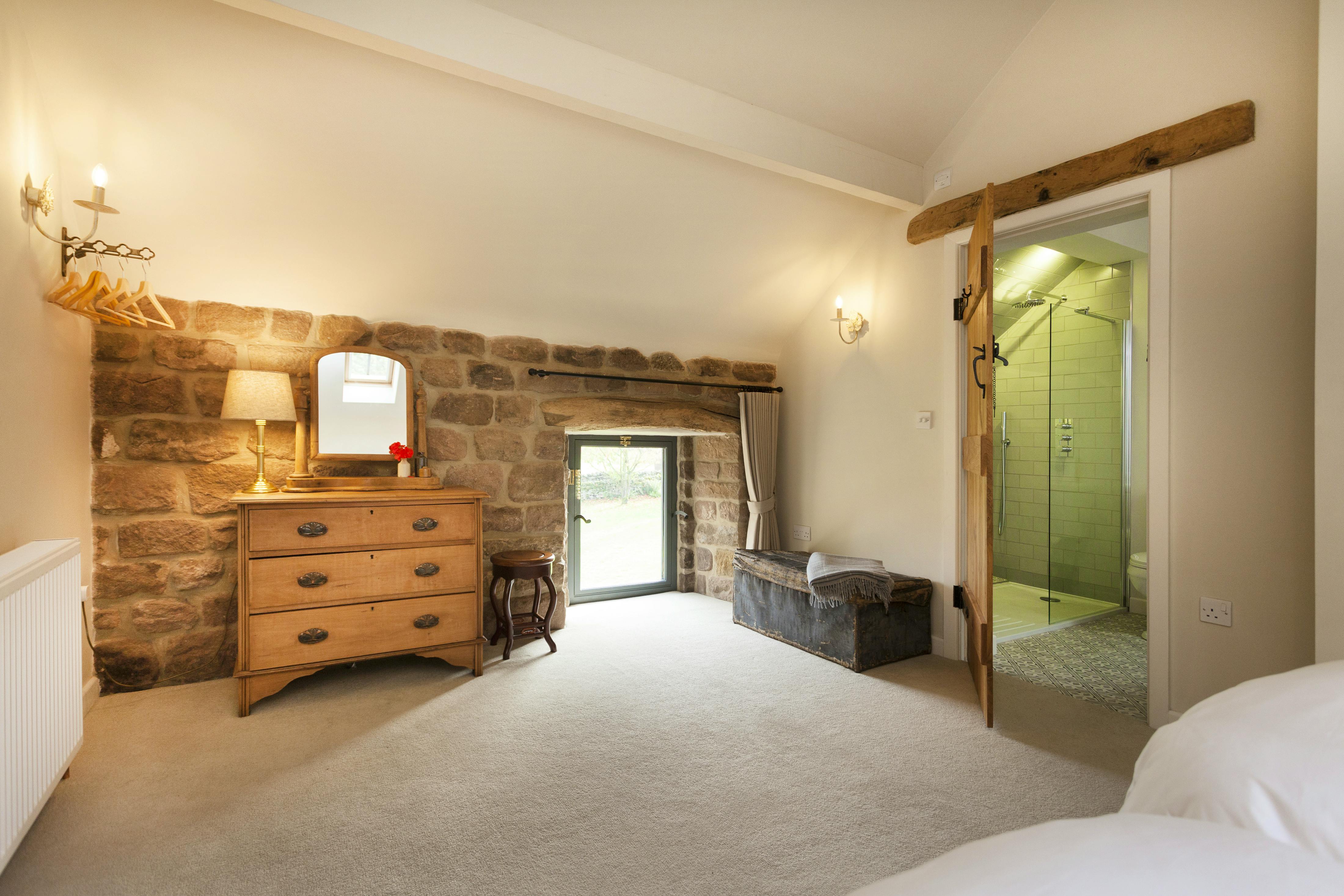 the twin room with ensuite bathroom