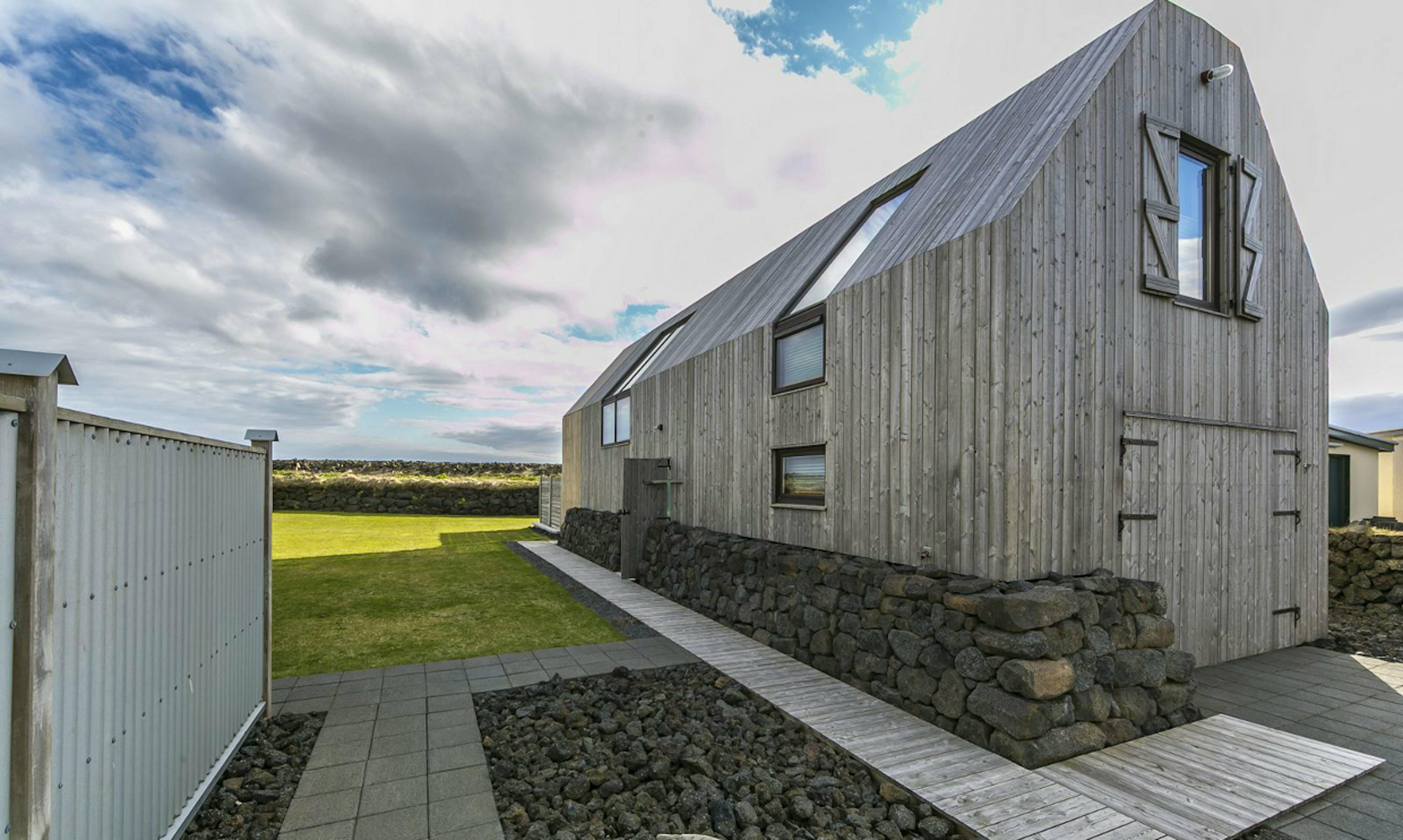 Barn House - Image 2