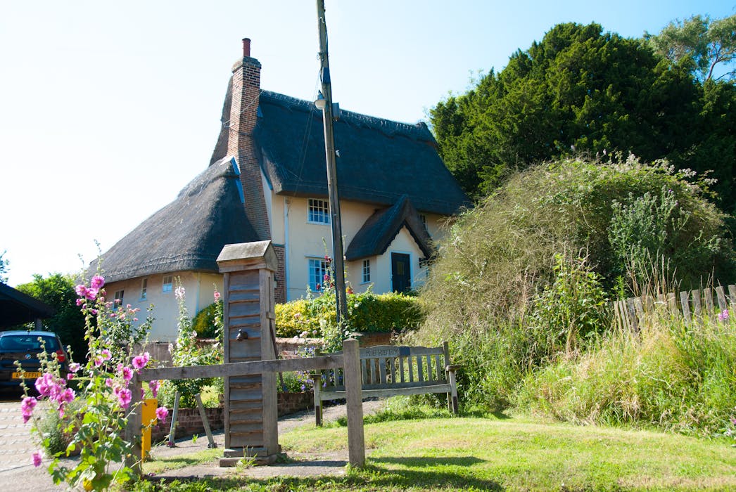 Water Cottage Characterful cottage in pretty village
