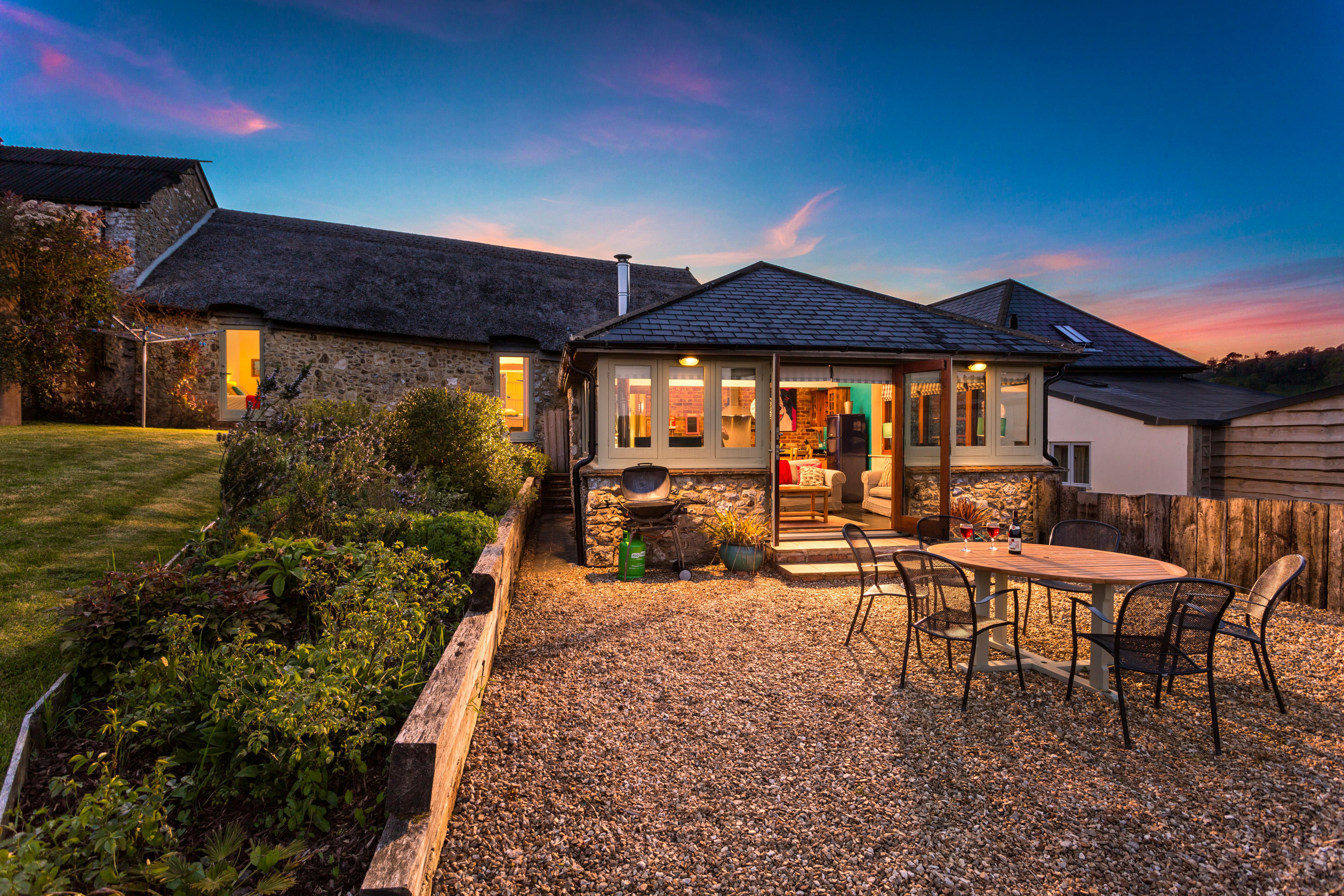 20 Of The Cutest Thatched Cottages In England