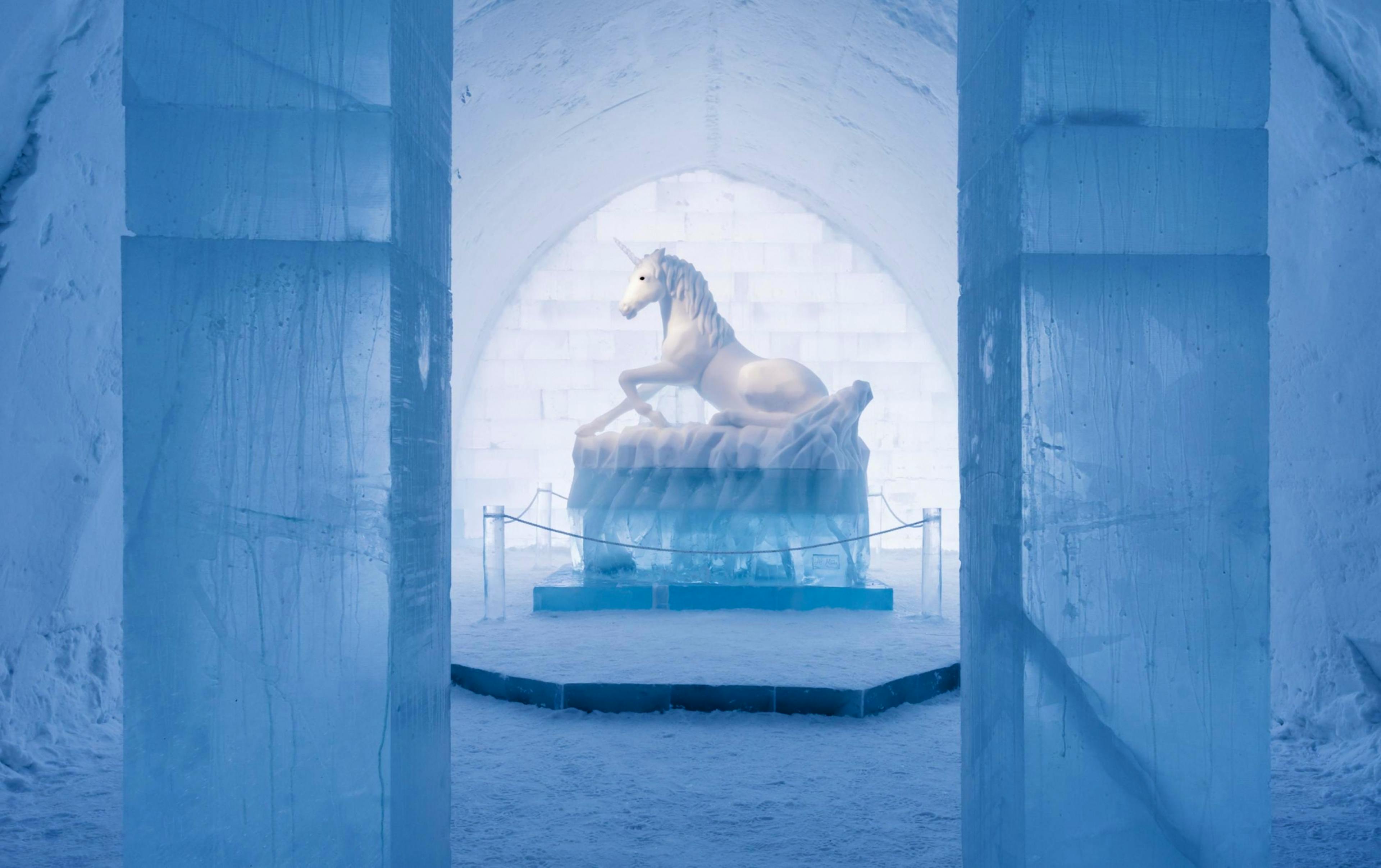 Ice Hotel - Image 4