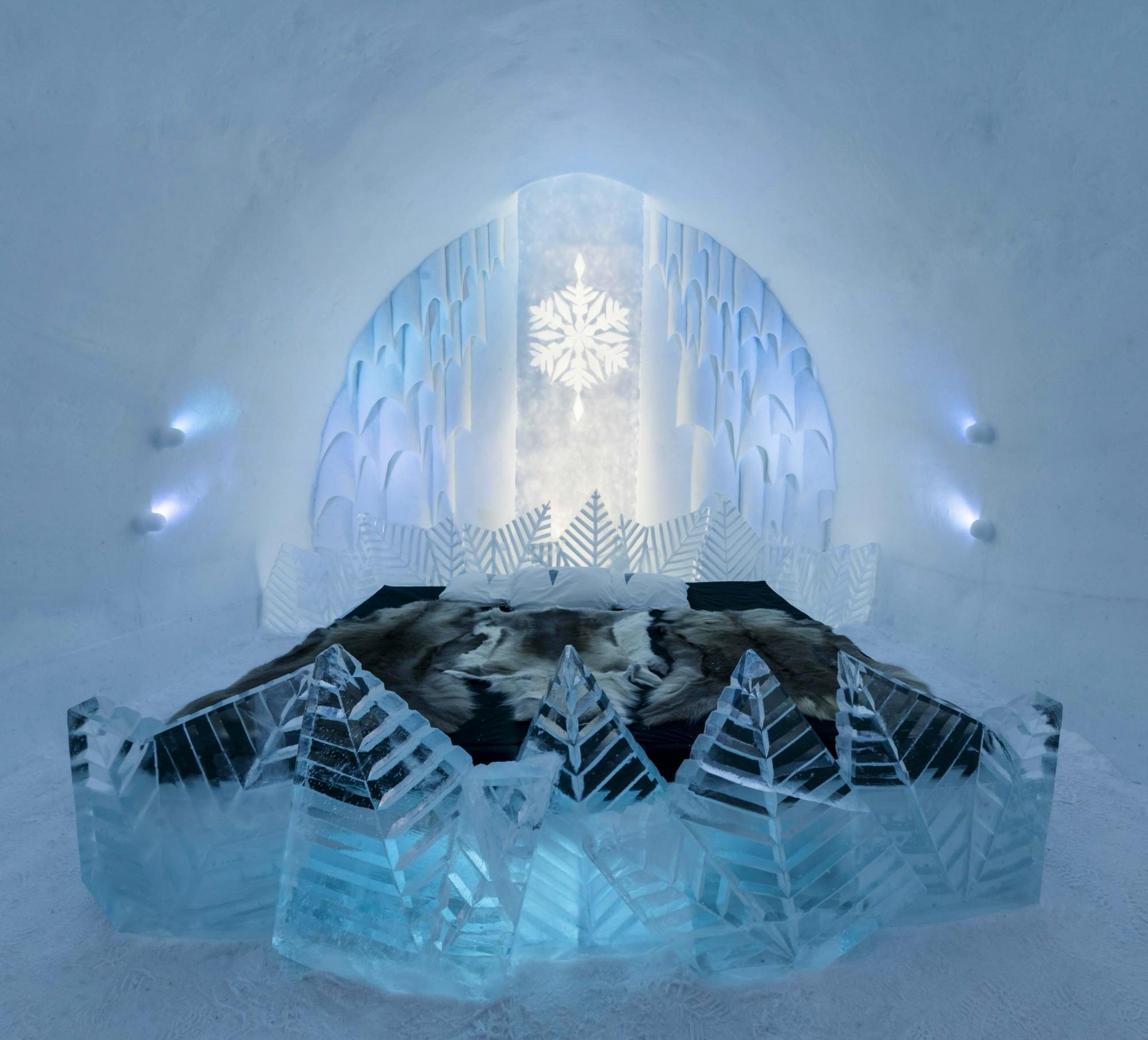 14. Photo: Christopher Hauser. Design: FROZTY FLOWER by Natsuki Saito & Shingo Saito