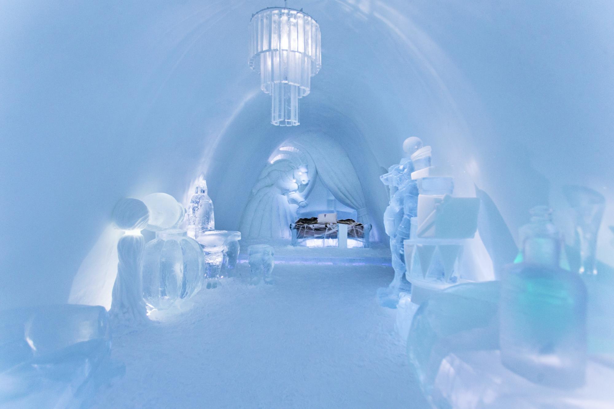 Ice Hotel - Image 6