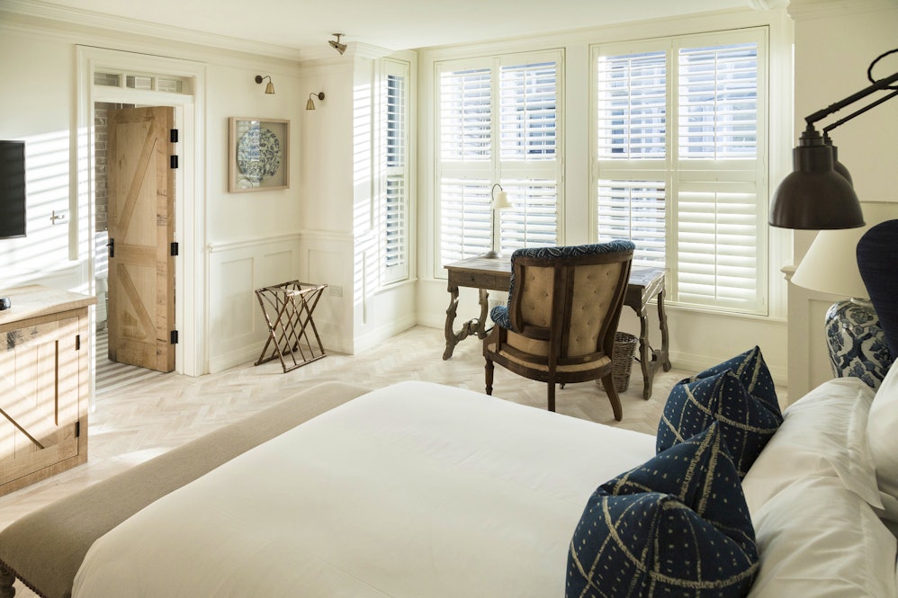 Sandy Mount House Charming beachfont property