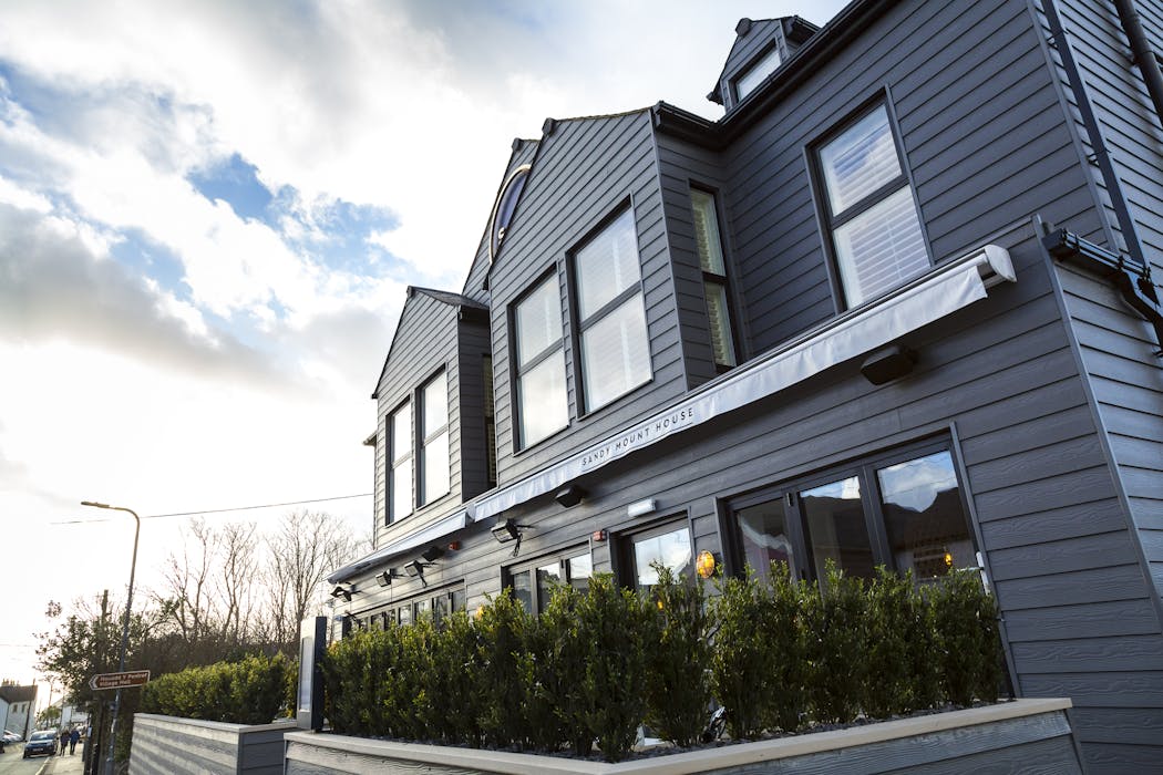 Sandy Mount House Charming beachfont property