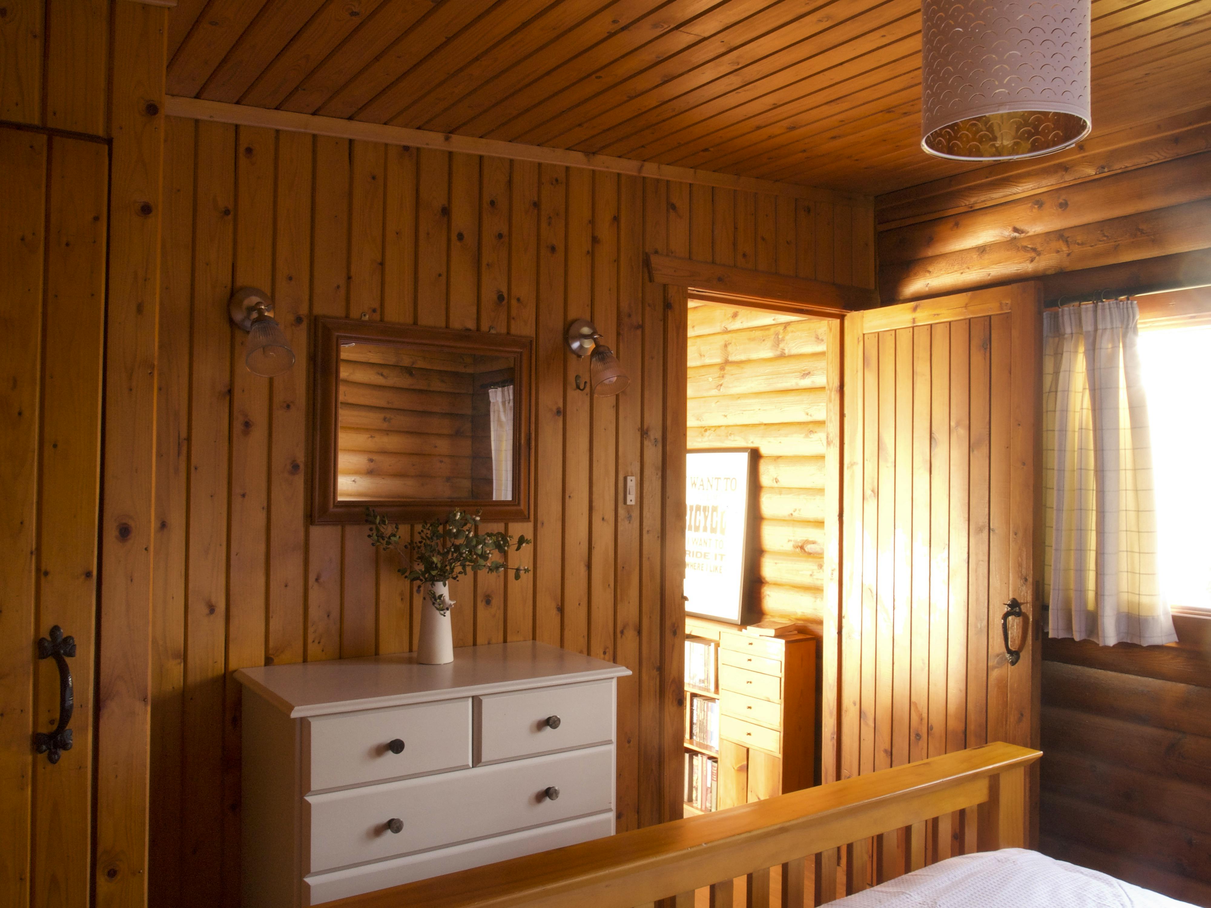 Hillside double bedroom 