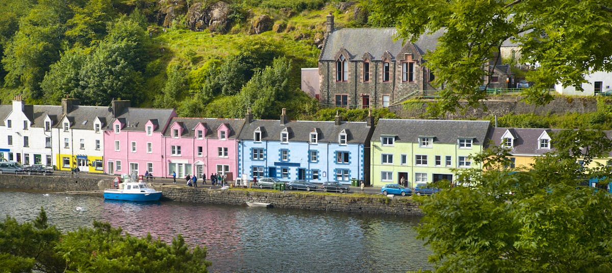 Quayside Lovely harbourfront apartment on Skye